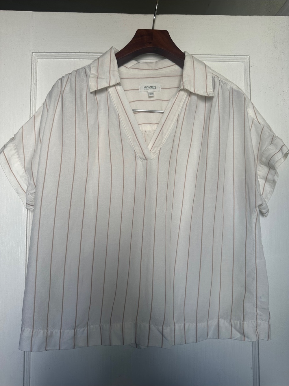 Hovden White V-Neck Short Sleeve Blouse with Tan Pinstripes